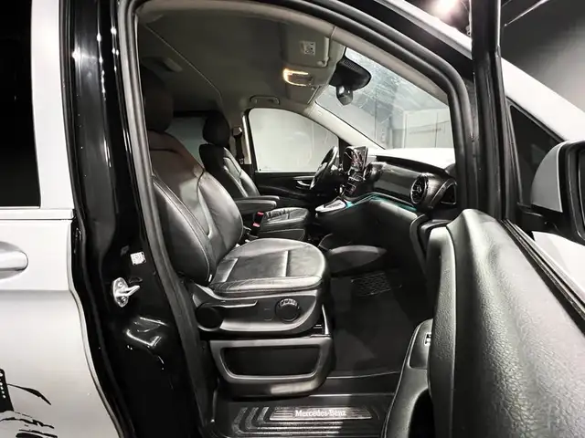 Mercedes-Benz V-Class view 14