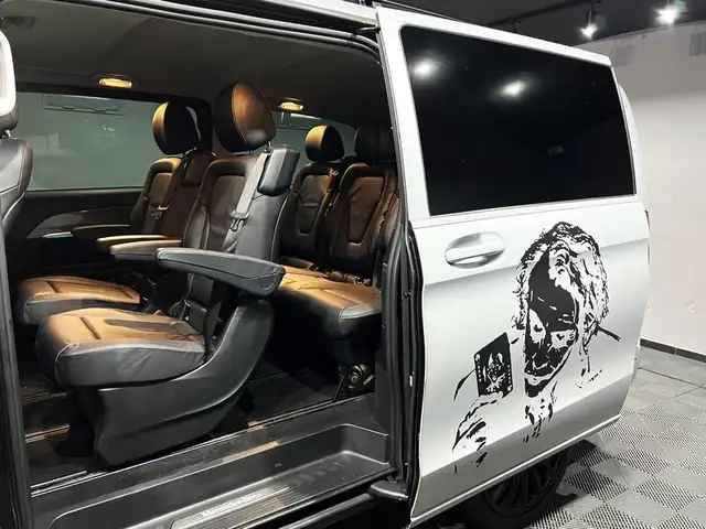 Mercedes-Benz V-Class view 12