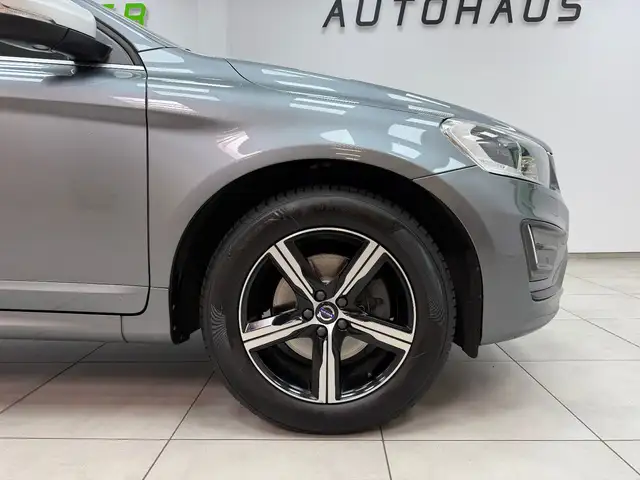 Volvo XC60 view 9