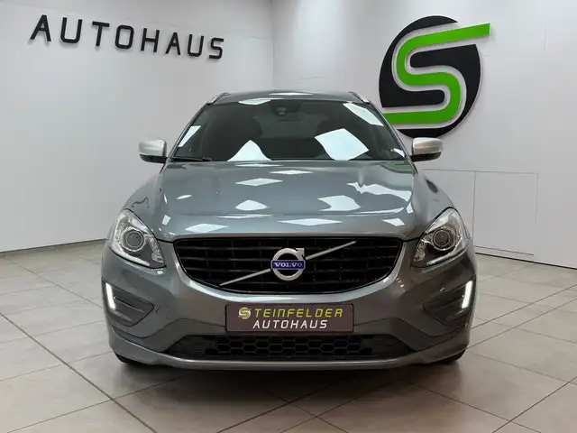 Volvo XC60 view 2
