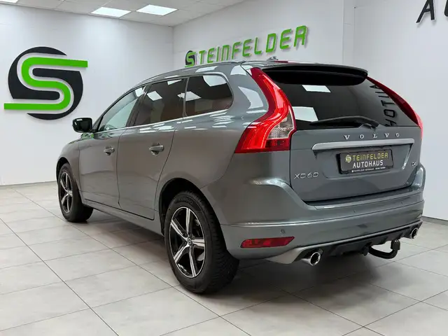 Volvo XC60 view 5