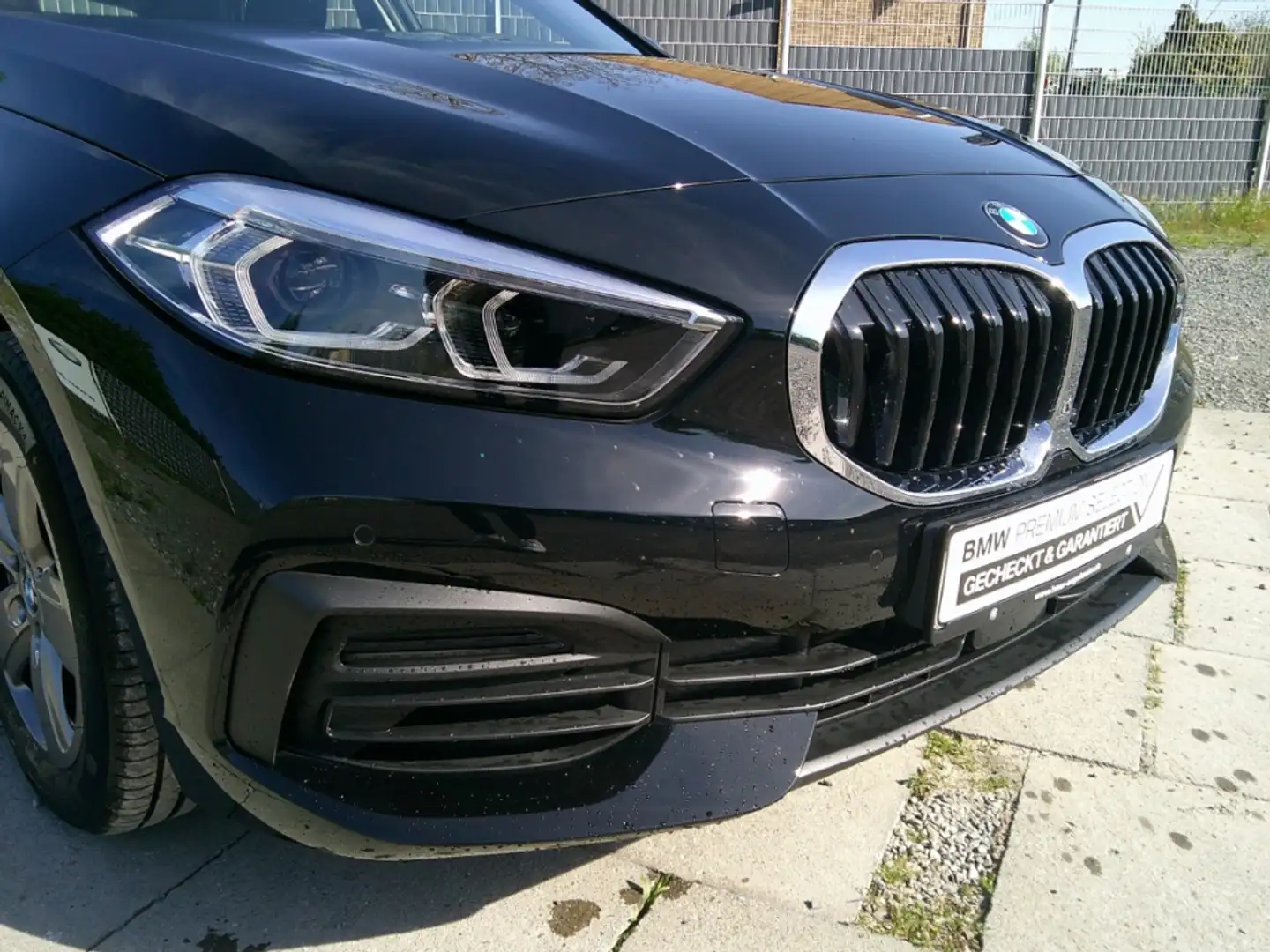 BMW 118 i Advantage Navi Prof LED-Scheinw. Sitzh.! Schwarz - 2