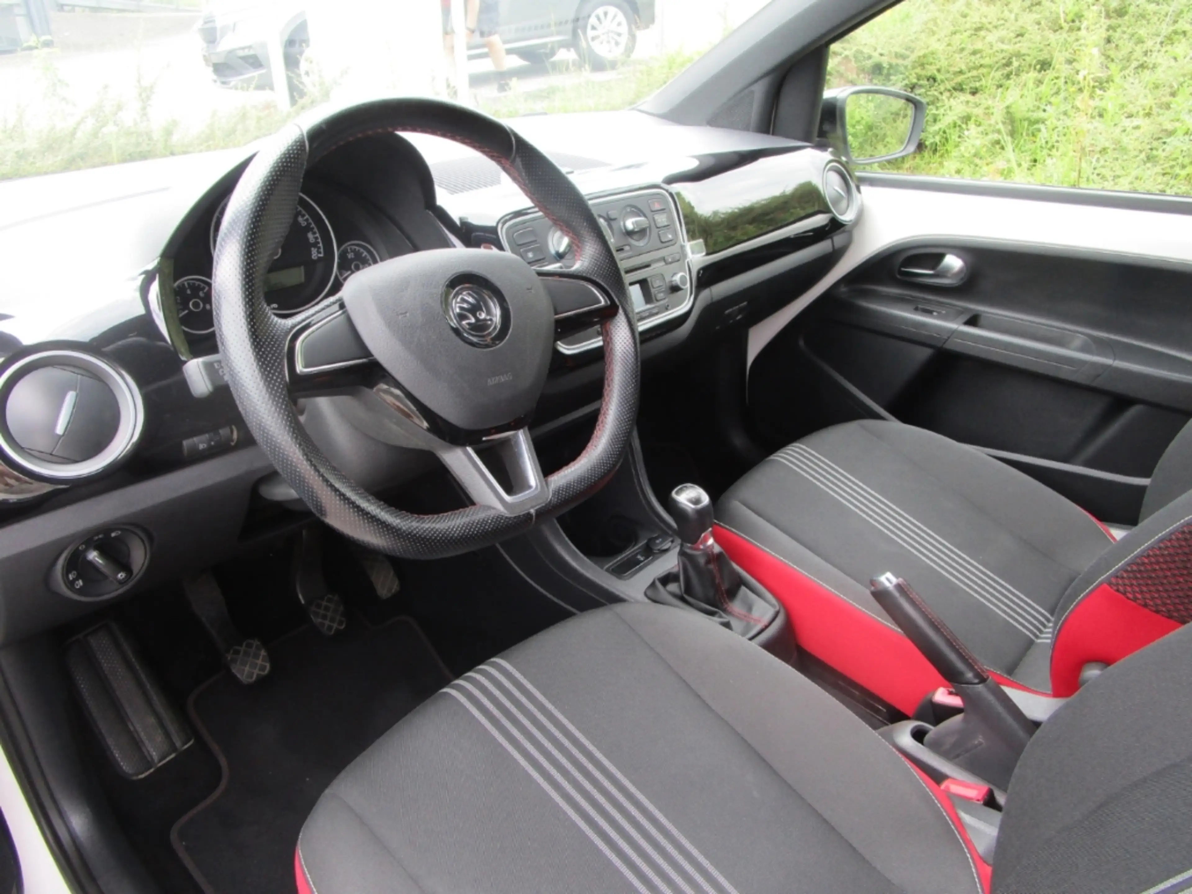 Skoda Citigo 1.0 TSI Monte Carlo 55kW (75 PS) 5-Gang — photo 5