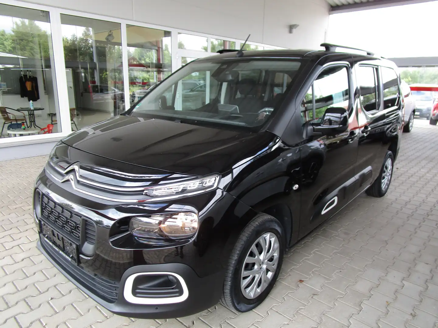 Citroen Berlingo Shine XL Schwarz - 1