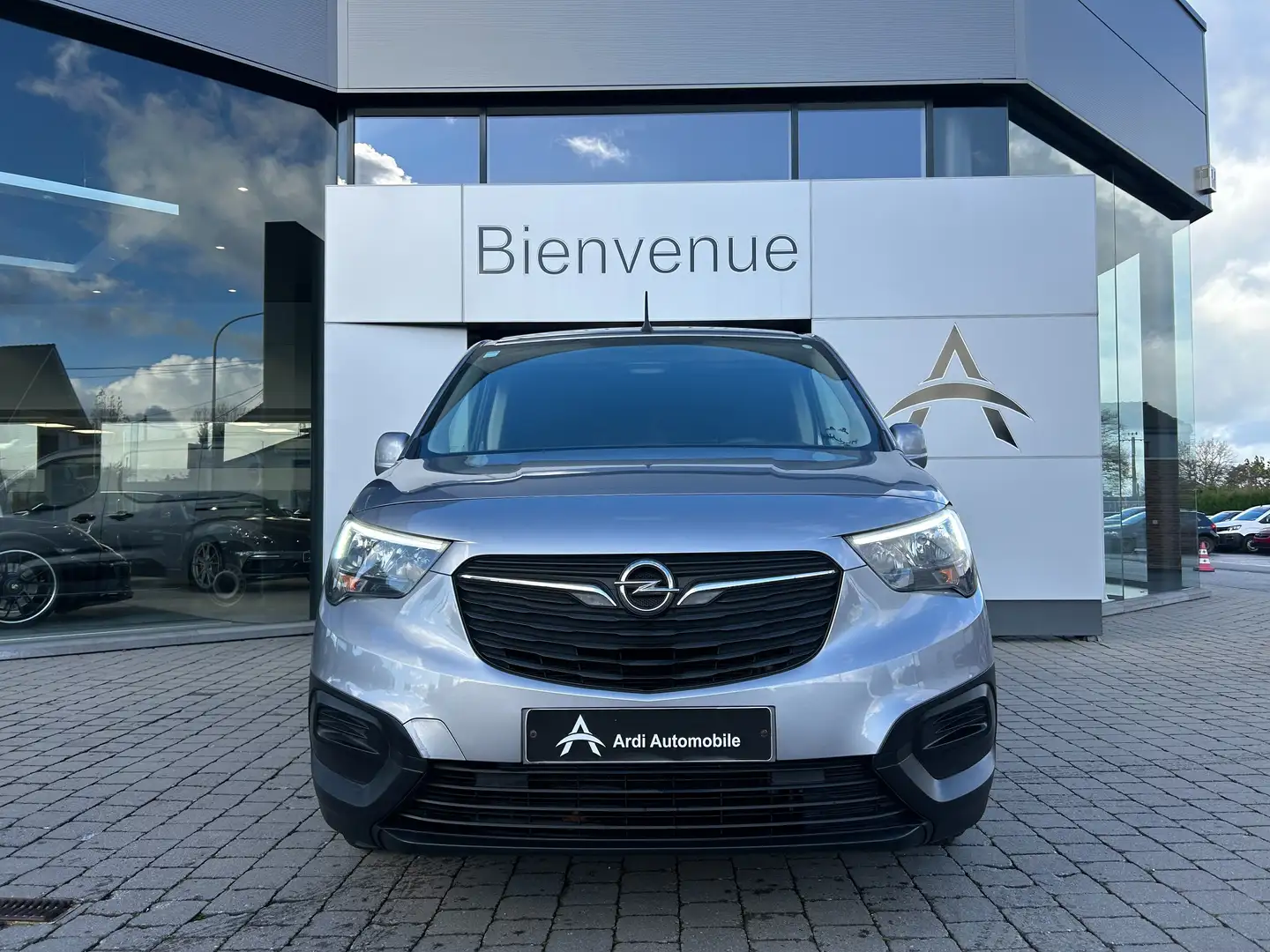 Opel Combo 1.6 D *GARANTIE*1ER PROPRIETAIRE*BLUETOOTH*CAPTEUR Gris - 2