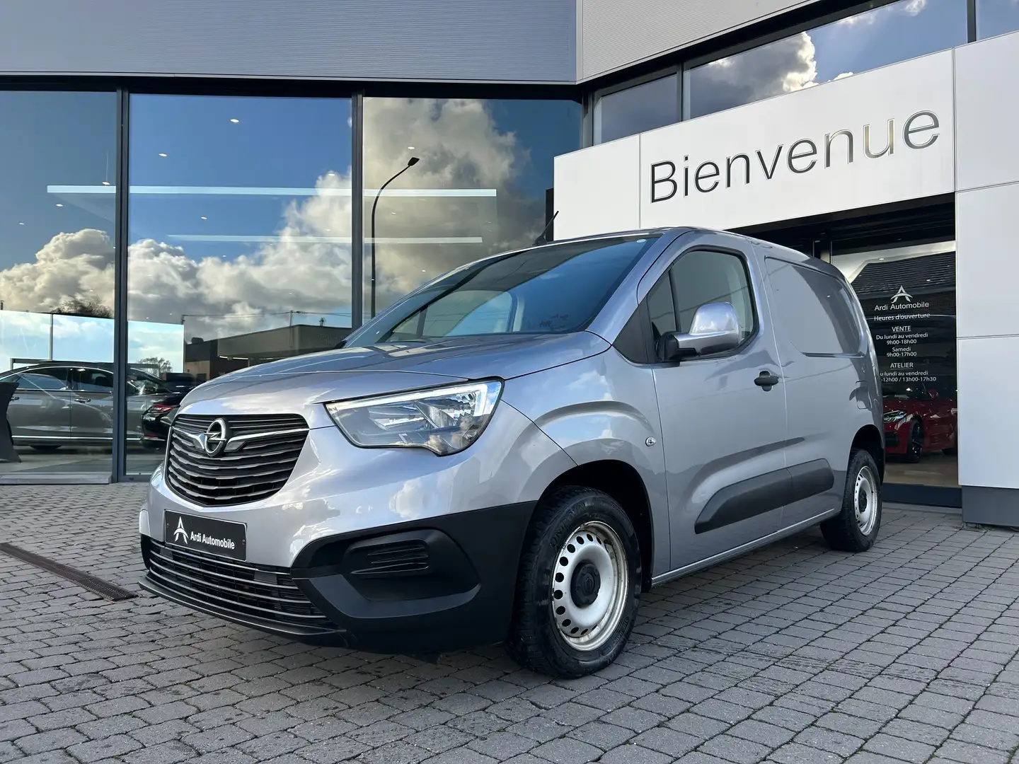 Opel Combo 1.6 D *GARANTIE*1ER PROPRIETAIRE*BLUETOOTH*CAPTEUR Gris - 1