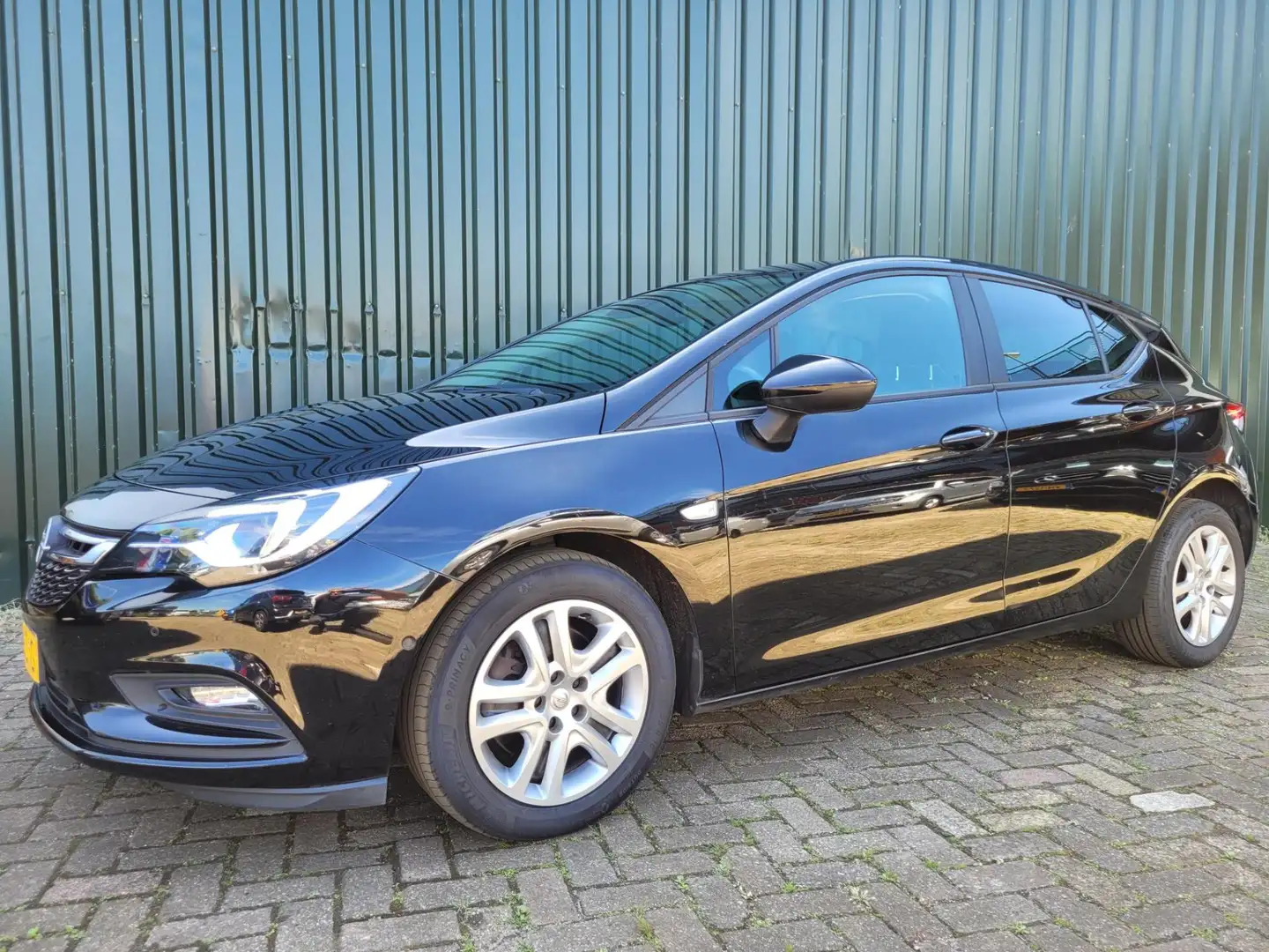Opel Astra 1.6 CDTI Innovation Zwart - 2