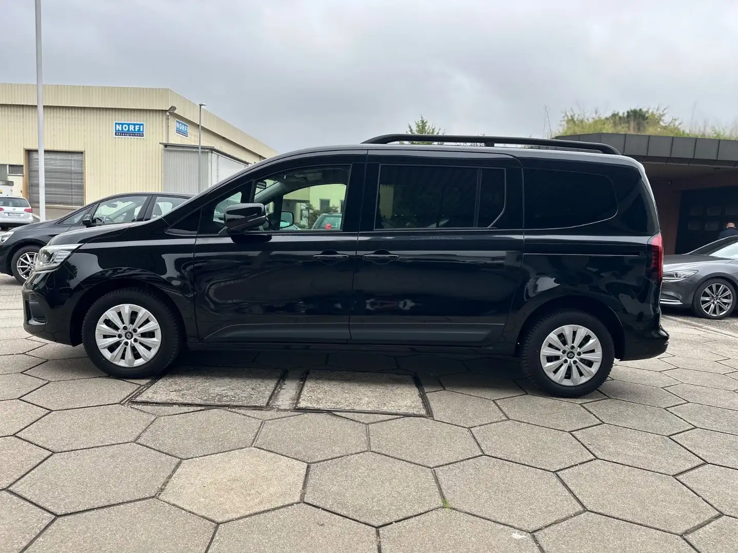 Renault Grand Kangoo III 7 Sitzer/LED/RFK/SHZ Noir - 2