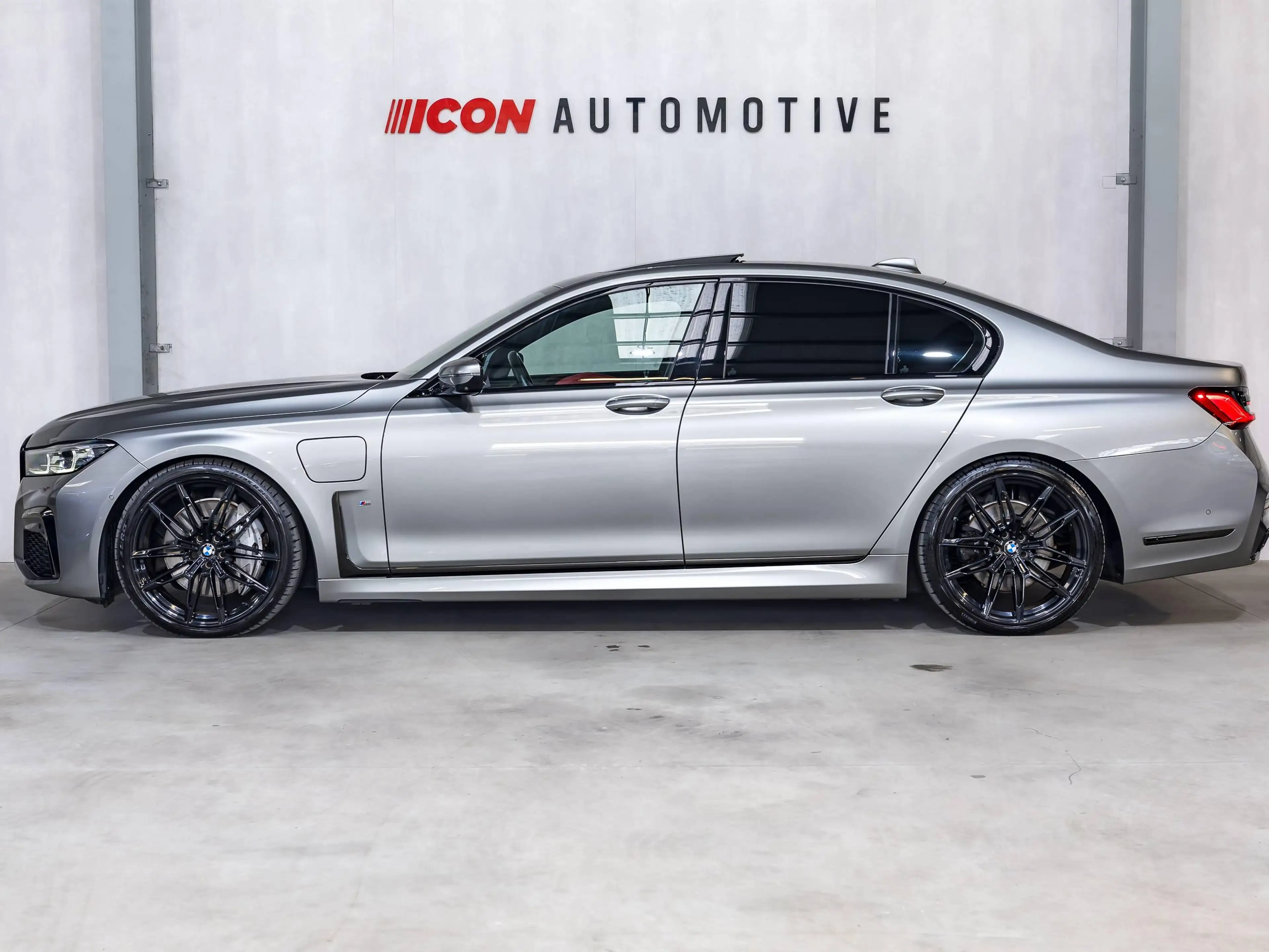 BMW 745 745eAS M PHEV - MPACK | PANO | HUD | SOFTCLOSE | A. LED | — photo 4