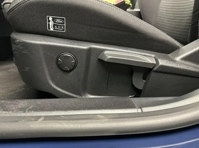 Ford Focus view 24
