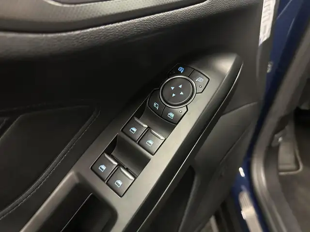Ford Focus view 21