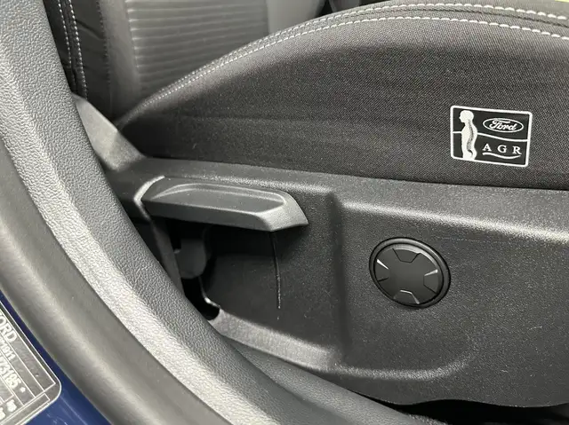 Ford Focus view 17