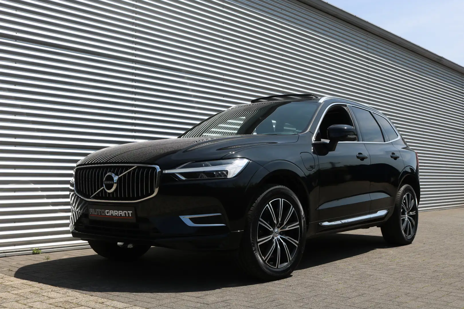 Volvo XC60 2.0 T8 Twin Engine AWD Inscription (Panoramadak Sp Zwart - 1