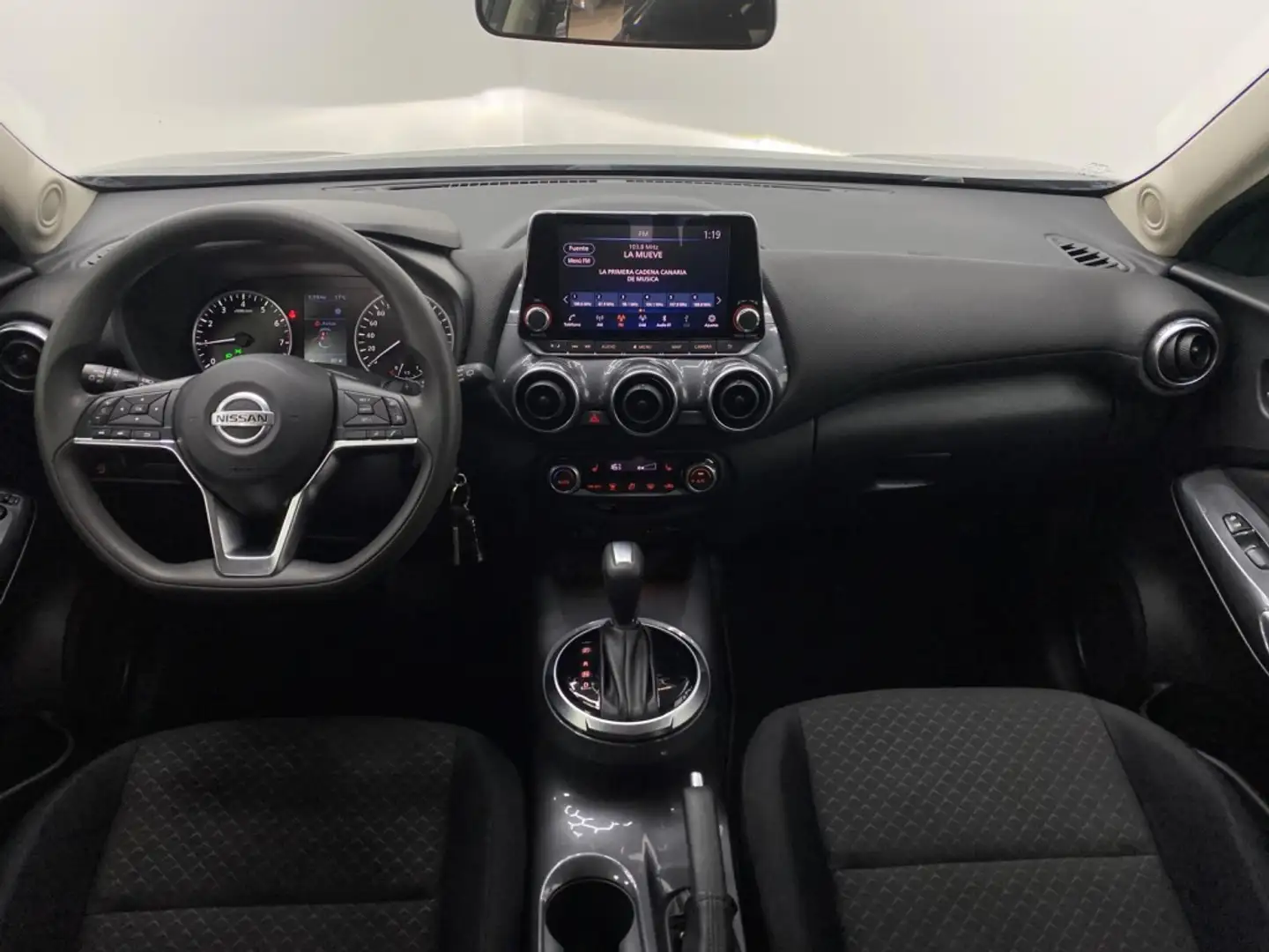 Nissan Juke 1.0 DIG-T Acenta 4x2 DCT 7 117 Gris - 2