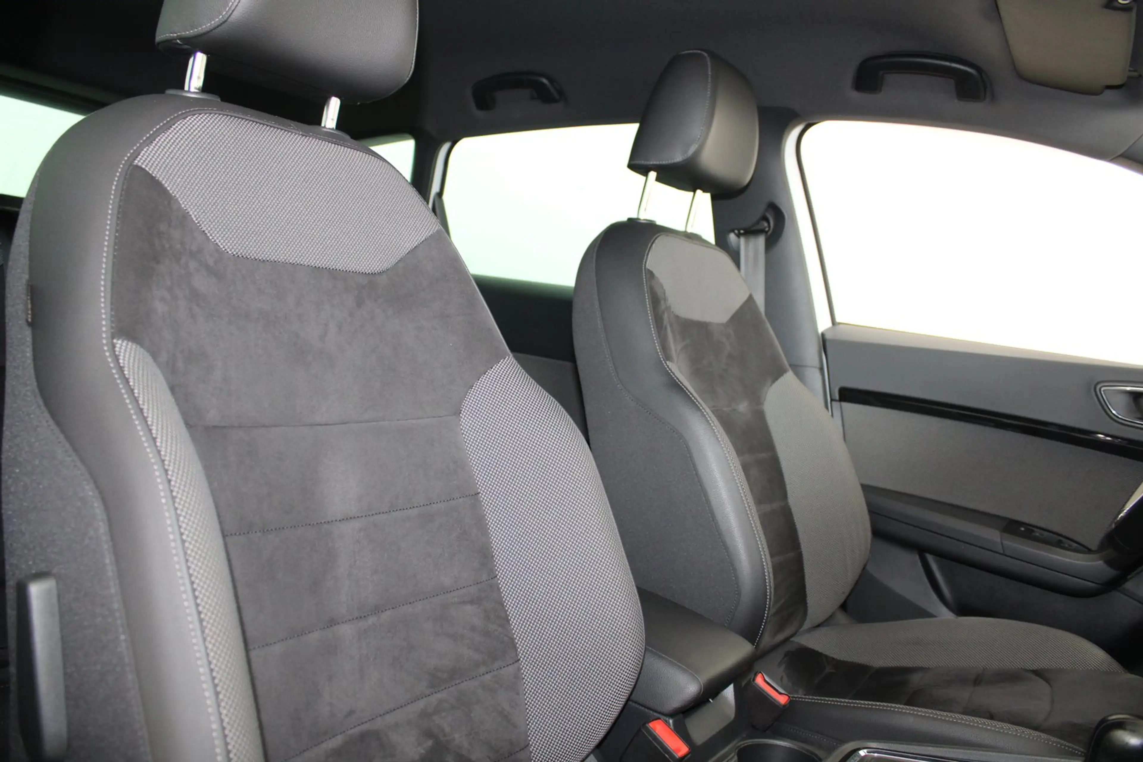 SEAT Ateca Xcellence 2.0 TDI DSG 4Drive — photo 8