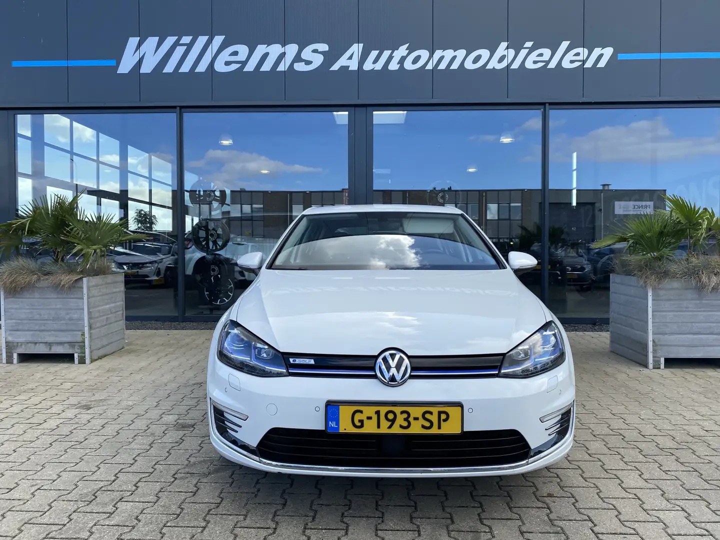Volkswagen e-Golf e-Golf SOH 90% App-Connect, Adaptieve Cruise & War Blanc - 2