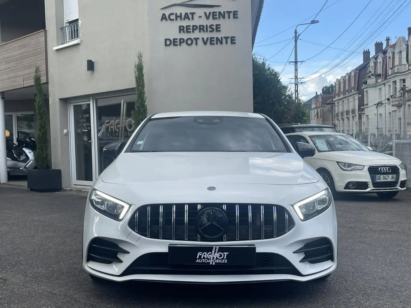 Mercedes-Benz CL A 180 d - BV 7G-DCT  AMG Line 5P - Blanc - 2