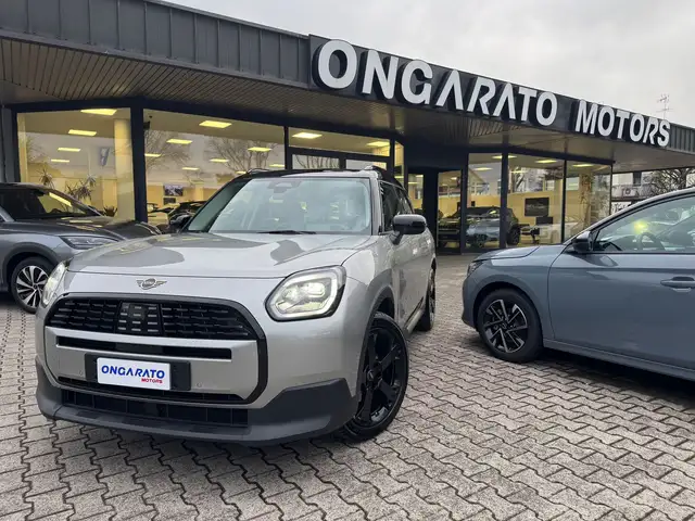 MINI Countryman D