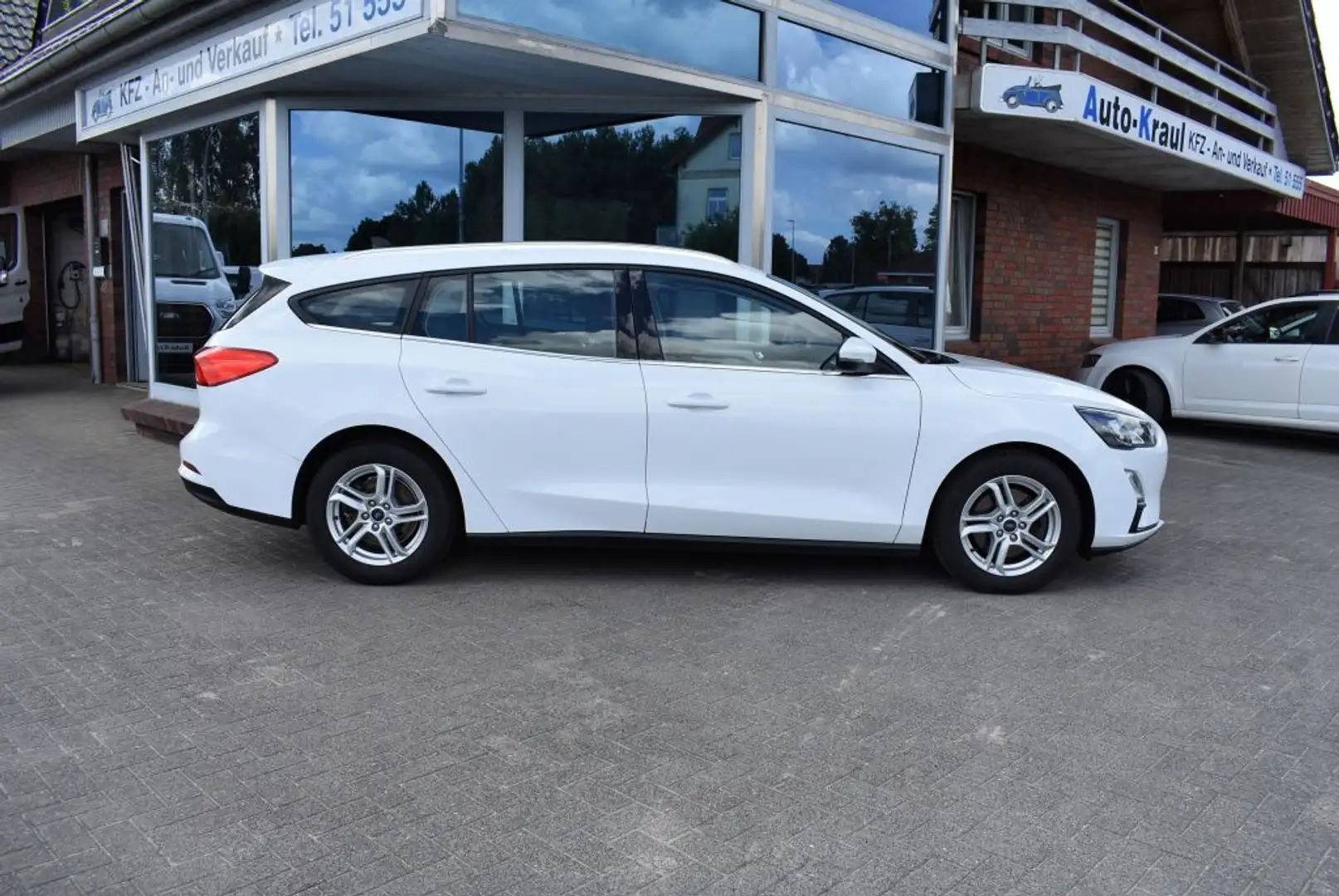 Ford Focus Turnier 1.5 EcoBlue COOL&CONNECT LED-Scheinwerfer Weiß - 2
