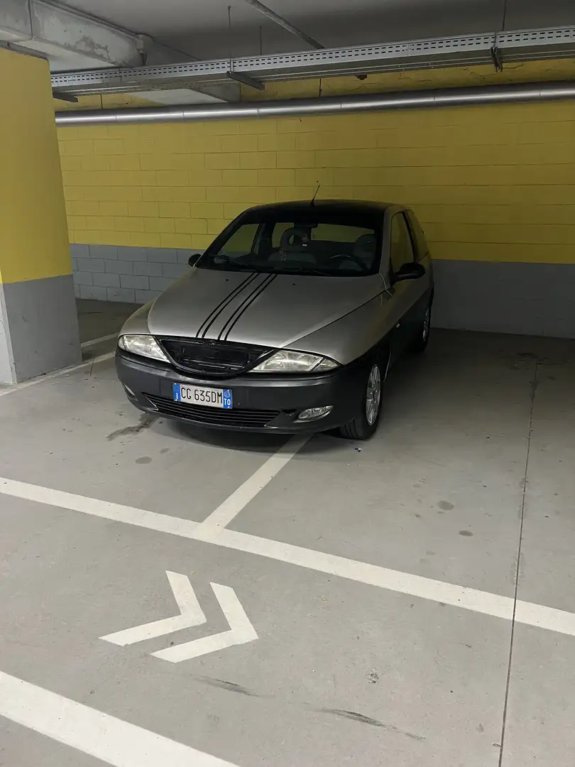 Lancia Ypsilon Y 1.2 16v Unica - 1
