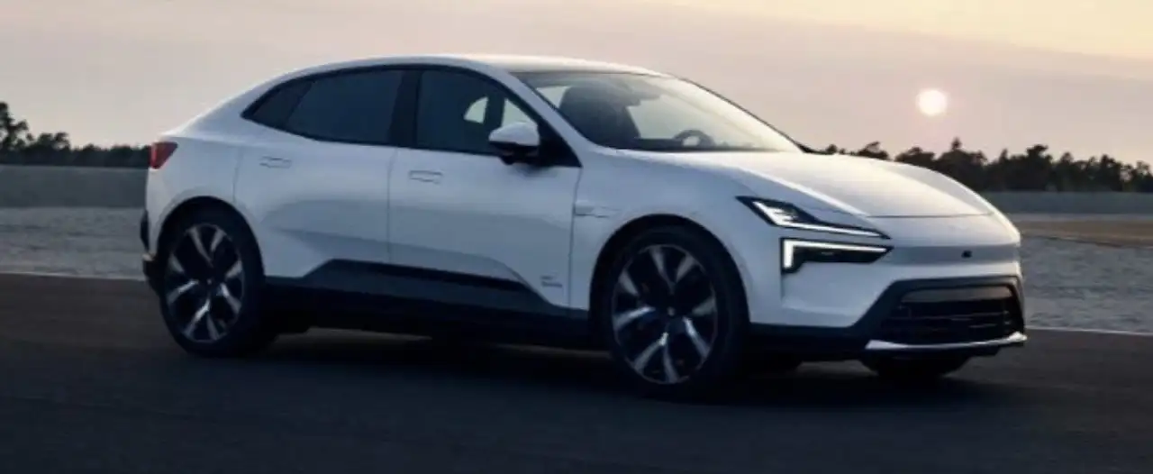 Polestar 4 2025
