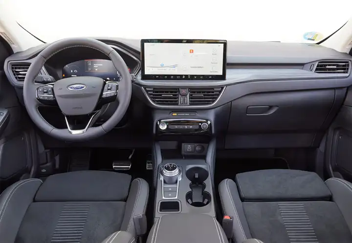 Ford Kuga ST-Line 2.5 Duratec FHEV 4x4 Auto 2023, foto 15