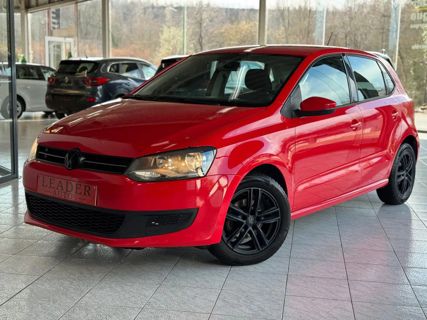 Volkswagen Polo 🟩 1.2 ESSENCE 69CV - AIRCO - 5 PORTES Rot - 2