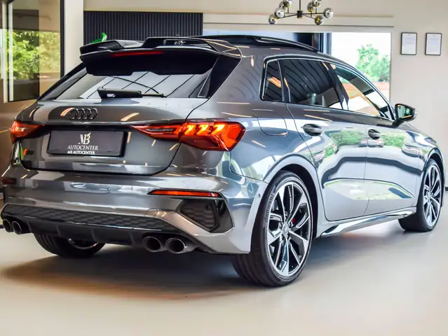 Audi S3 view 11