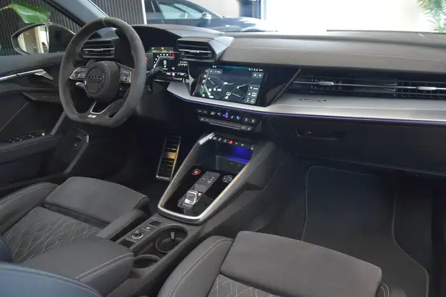 Audi S3 view 10