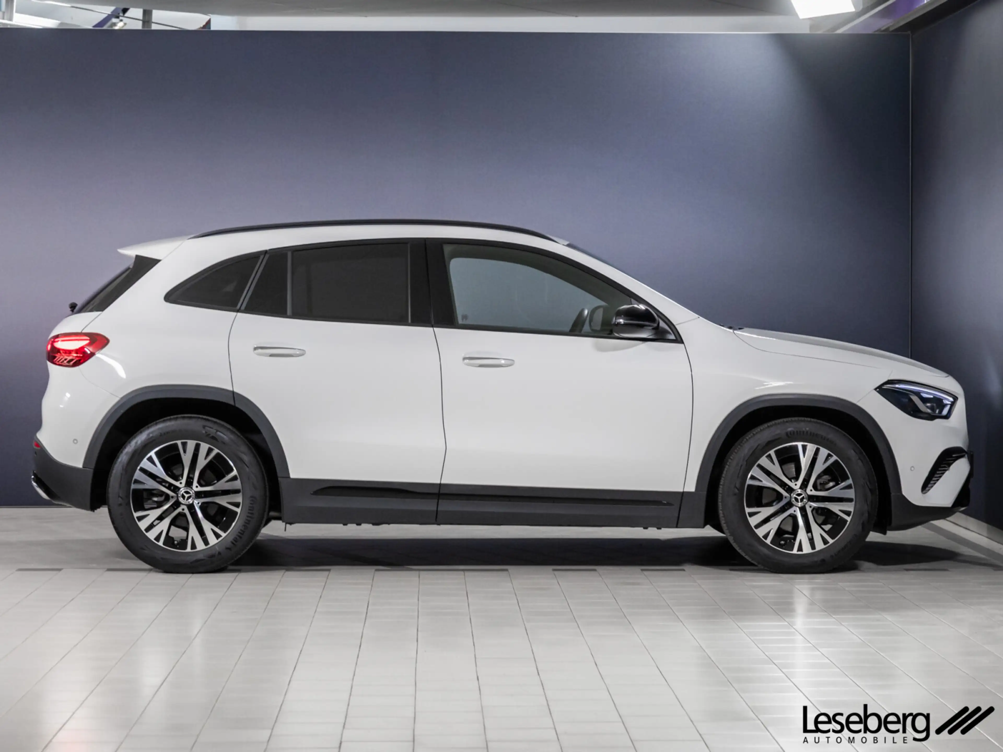 Mercedes-Benz GLA 180 GLA 180 Progress. Adv.+ Night/Multibeam/Distron. — photo 4