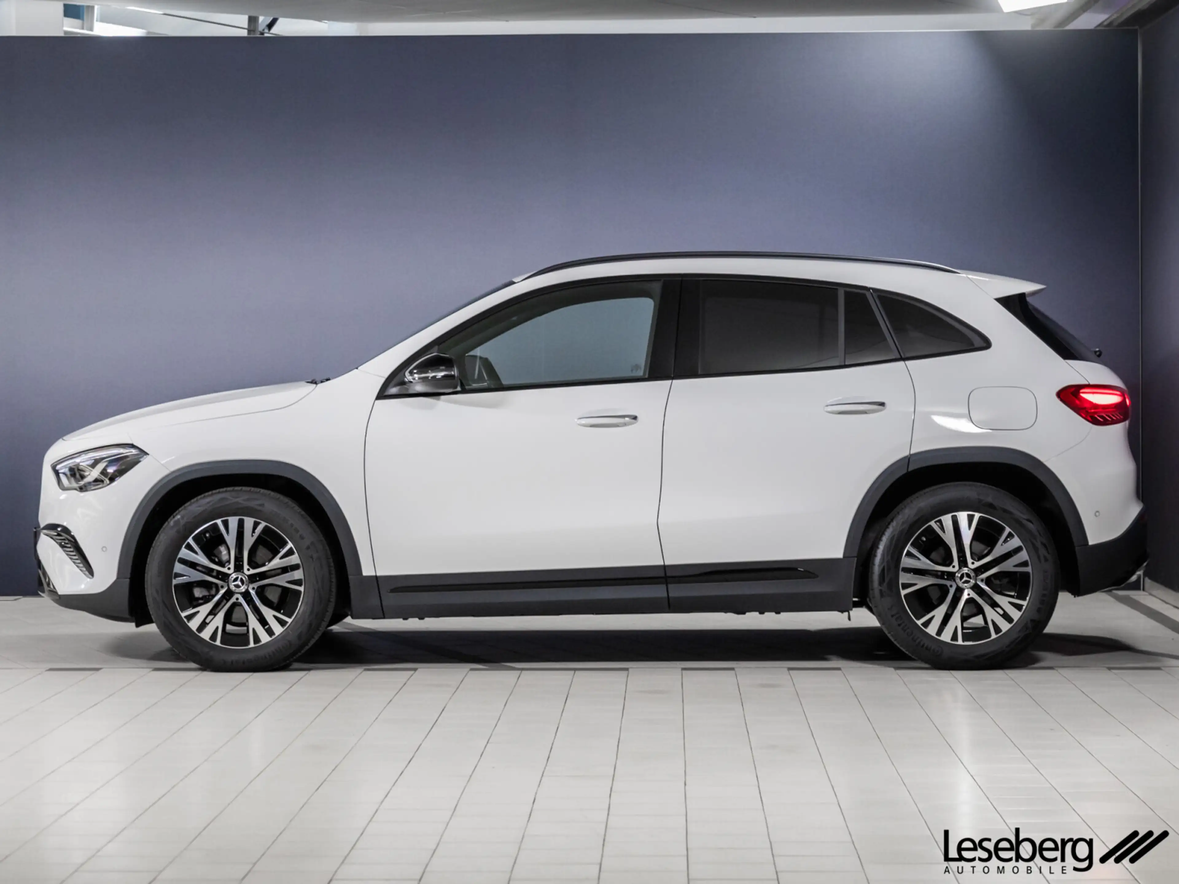 Mercedes-Benz GLA 180 GLA 180 Progress. Adv.+ Night/Multibeam/Distron. — photo 3