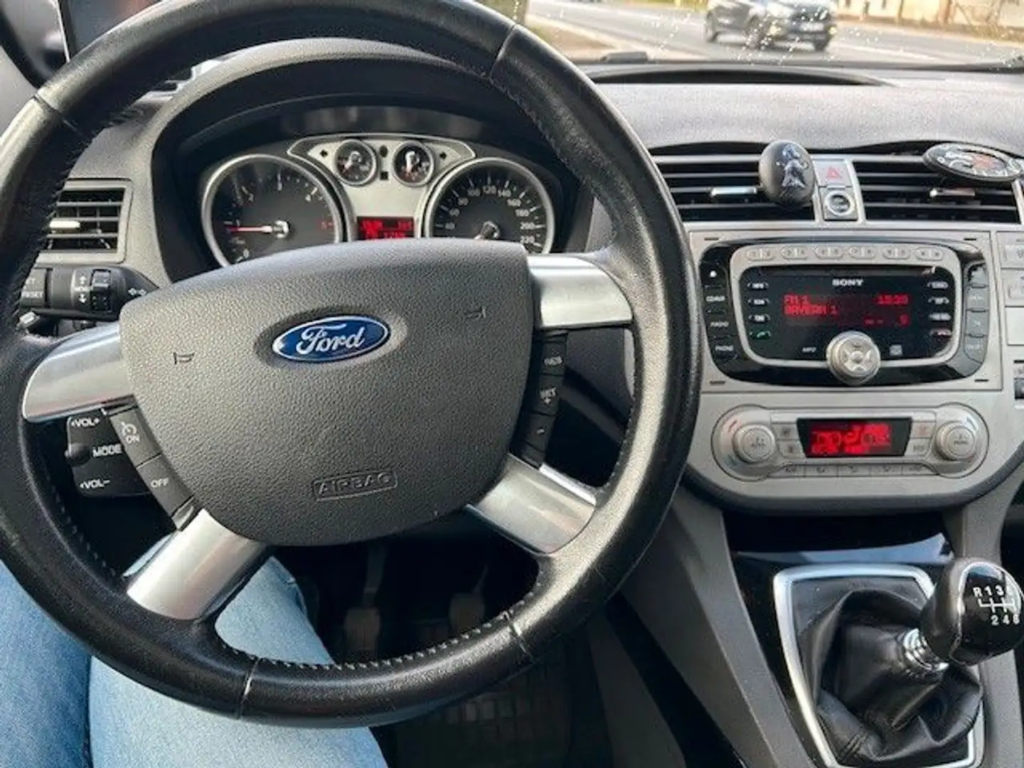 Ford Kuga Titanium *AHK*Panoramadach* Schwarz - 2