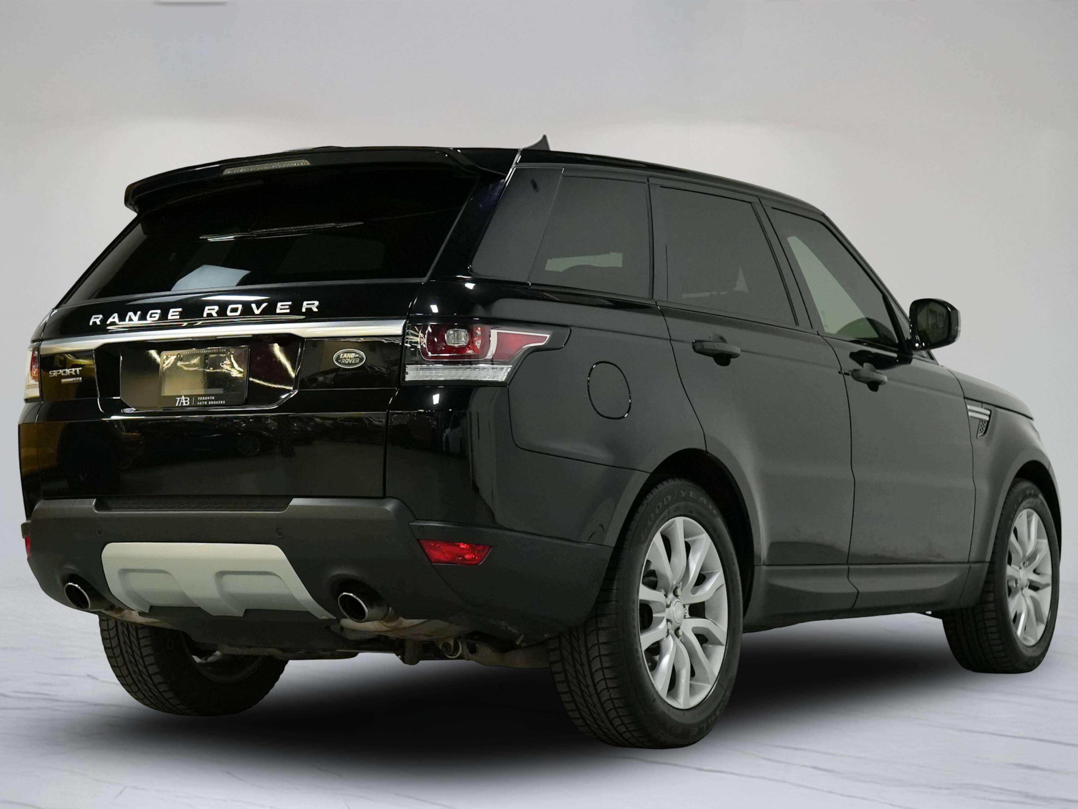 used 2015 Land Rover Range Rover Sport car, priced at $29,900