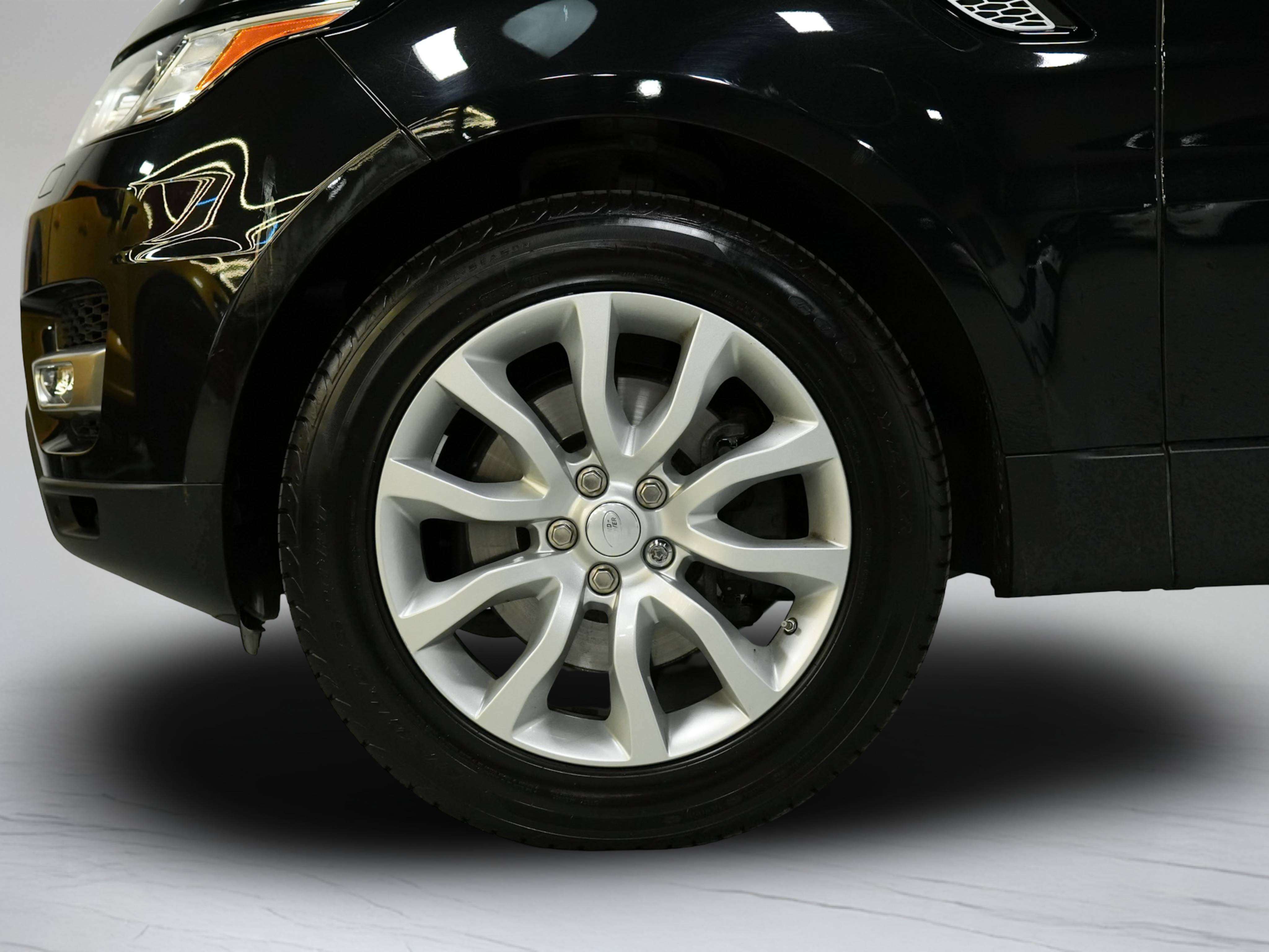 used 2015 Land Rover Range Rover Sport car, priced at $29,900