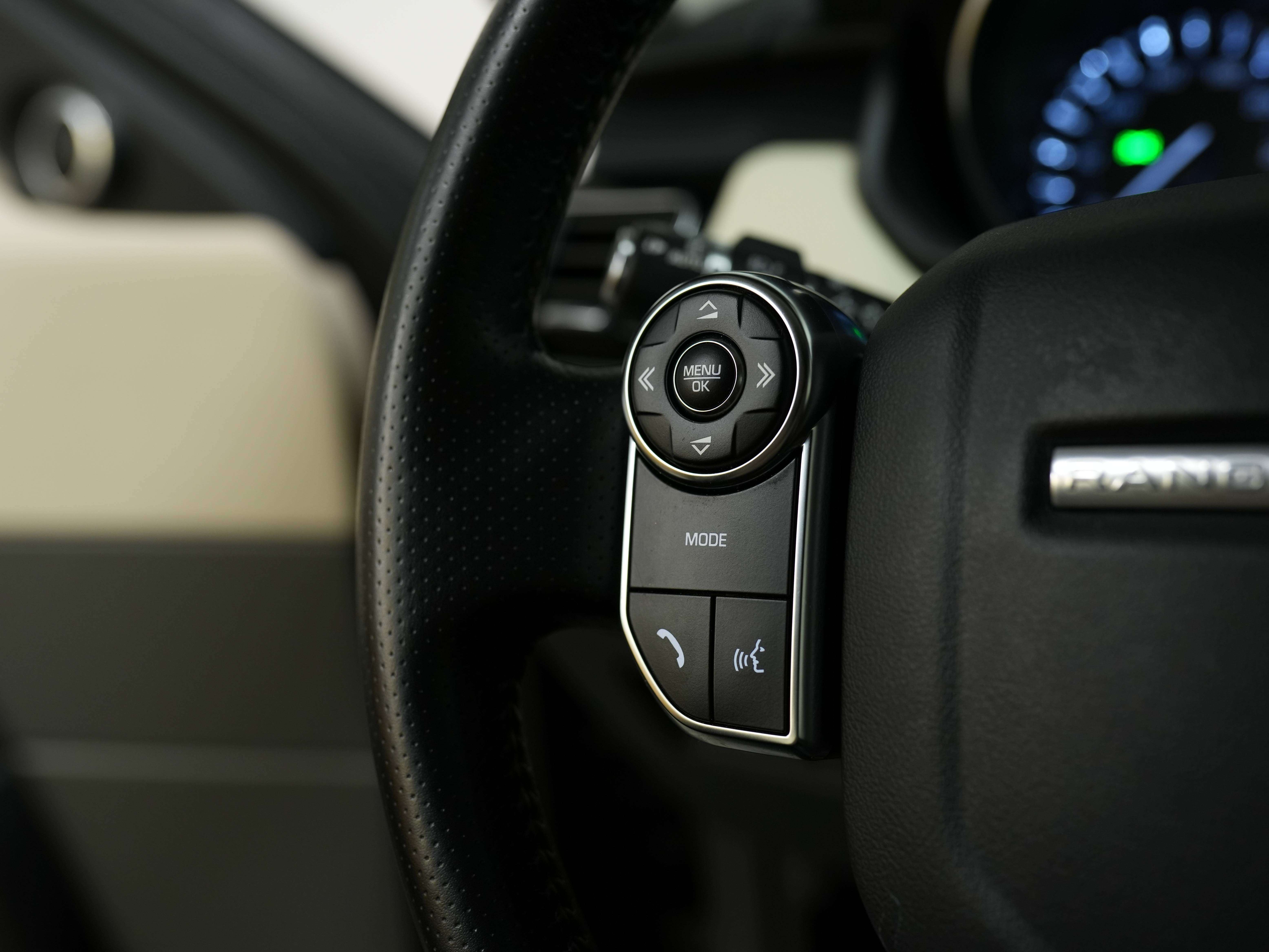used 2015 Land Rover Range Rover Sport car, priced at $29,900
