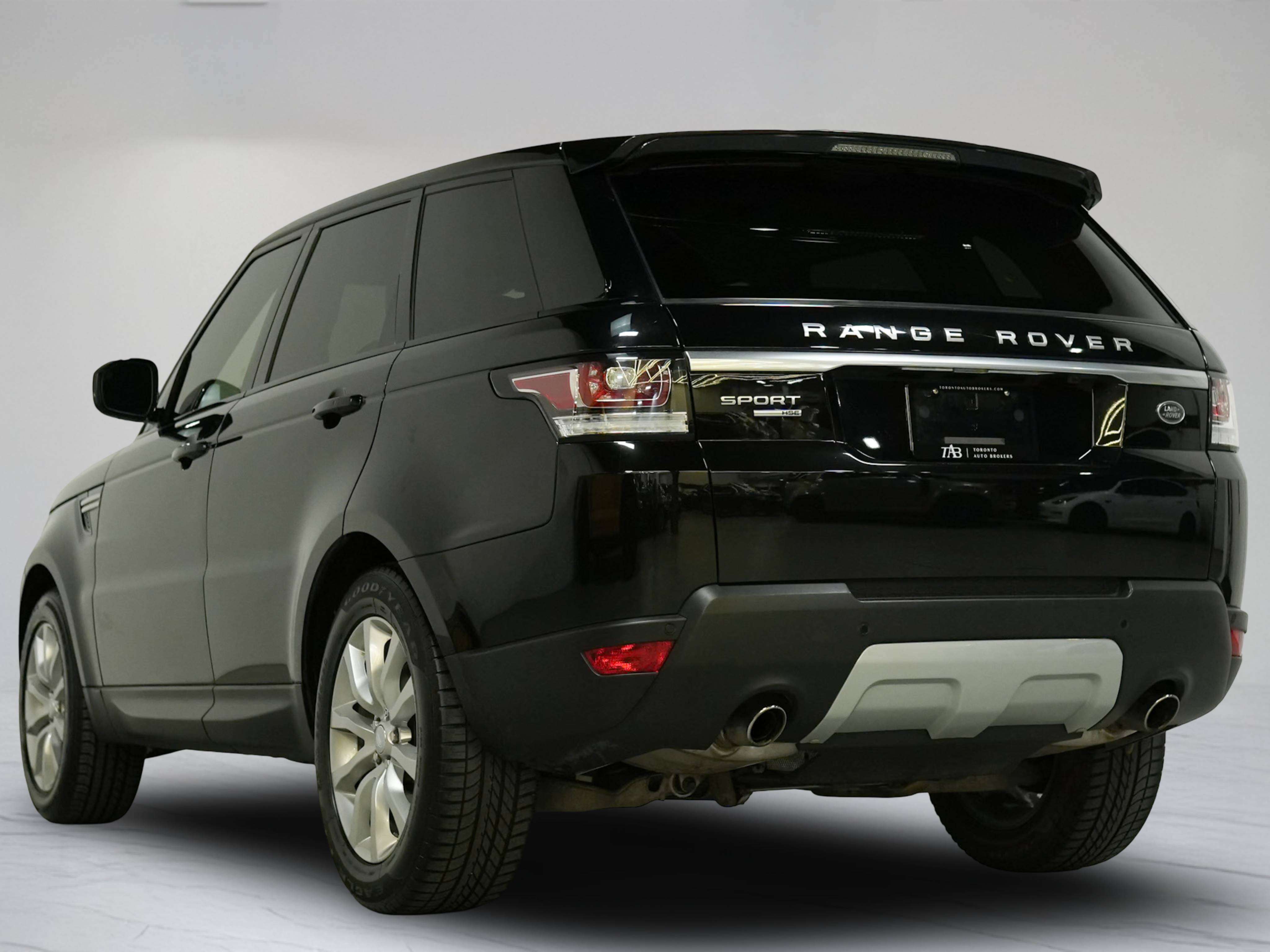 used 2015 Land Rover Range Rover Sport car, priced at $29,900