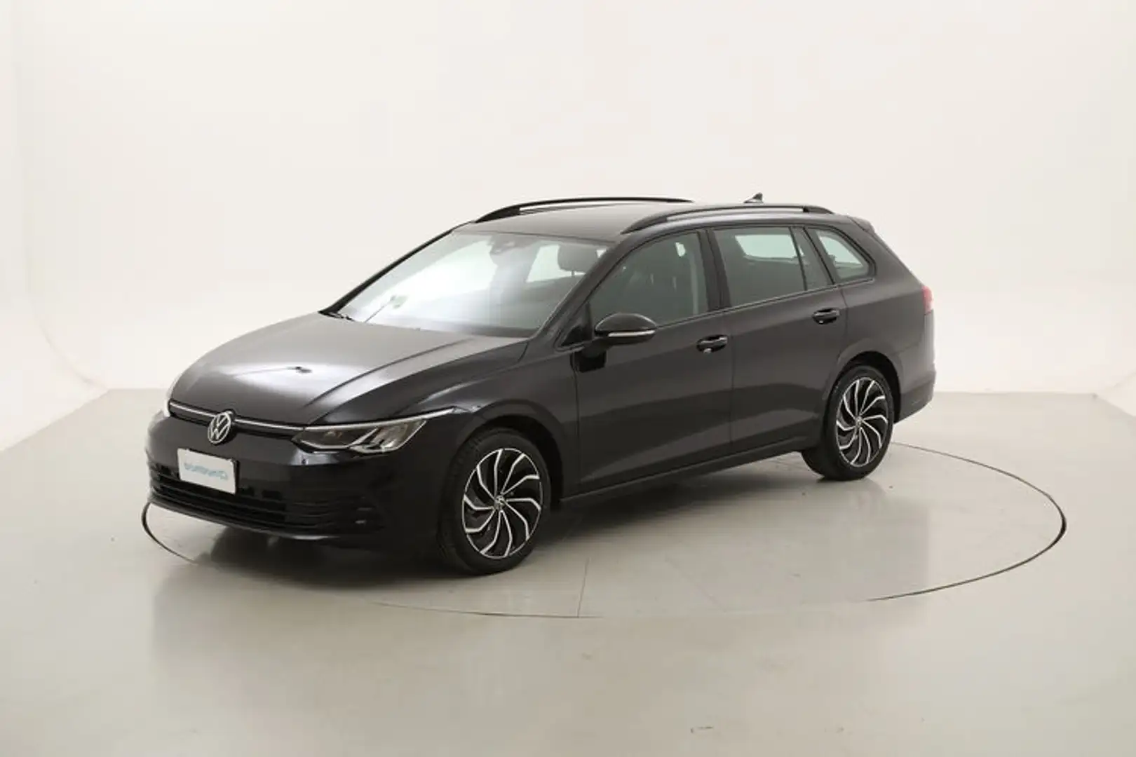Volkswagen Golf Life DSG 1.0 Mild Hybrid 110CV Nero - 1