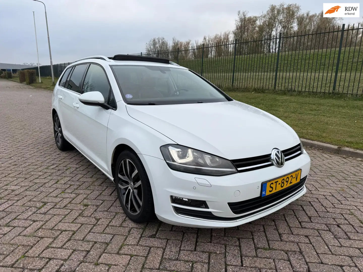 Volkswagen Golf Variant 1.4 TSI Highline Bianco - 1