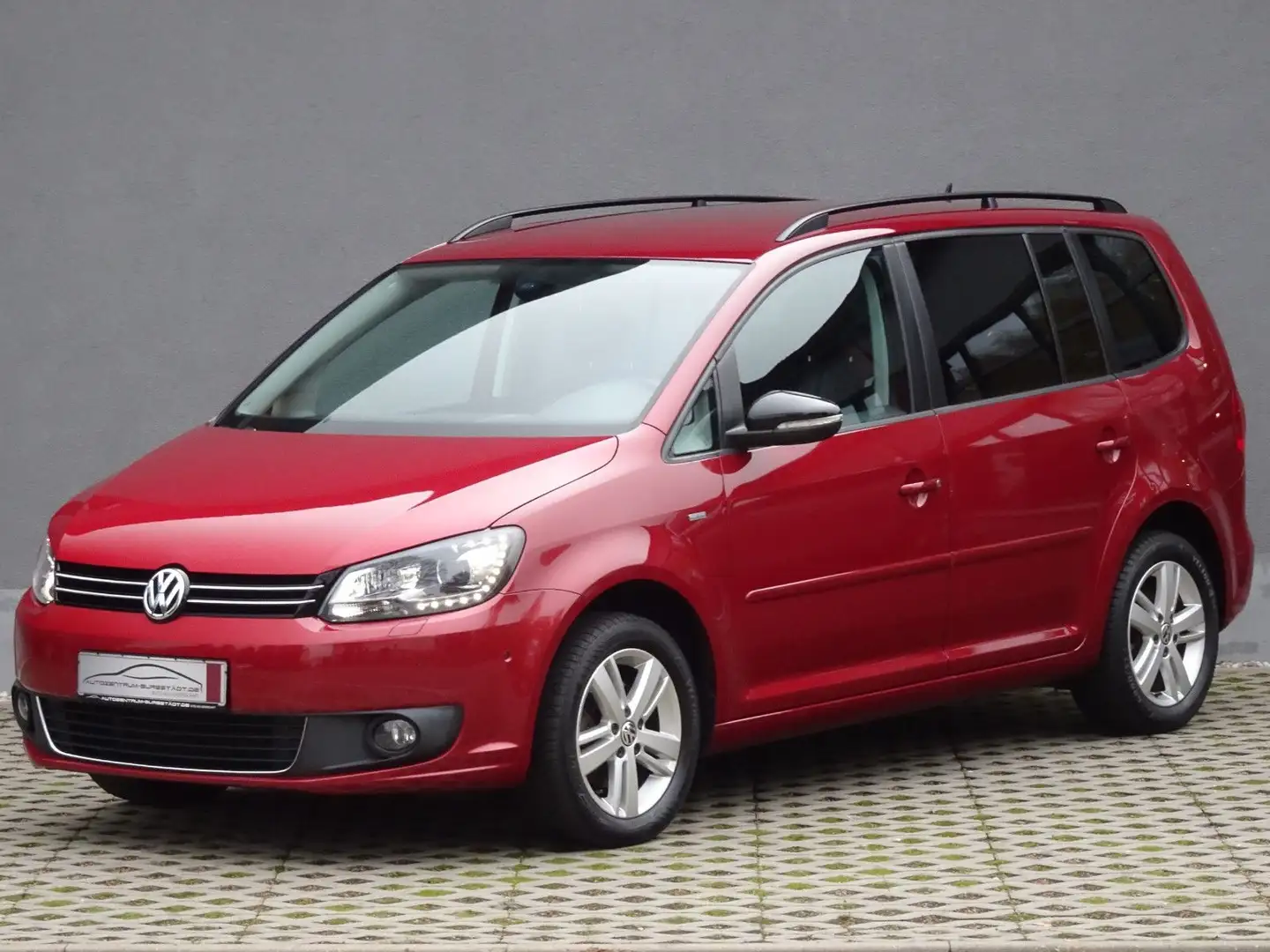 Volkswagen Touran 1,4 TSI Match/Xenon/Parklenk/SH/16"LMF Rojo - 1