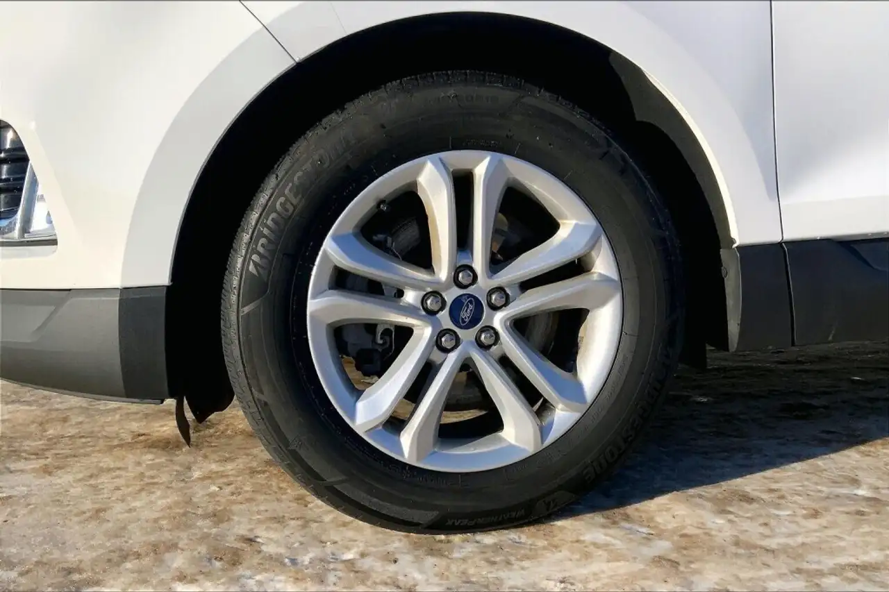 Ford Edge снимка Ford Edge