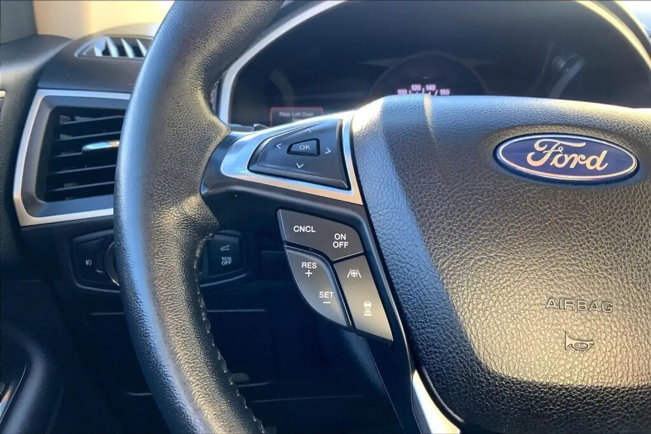 Ford Edge снимка Ford Edge