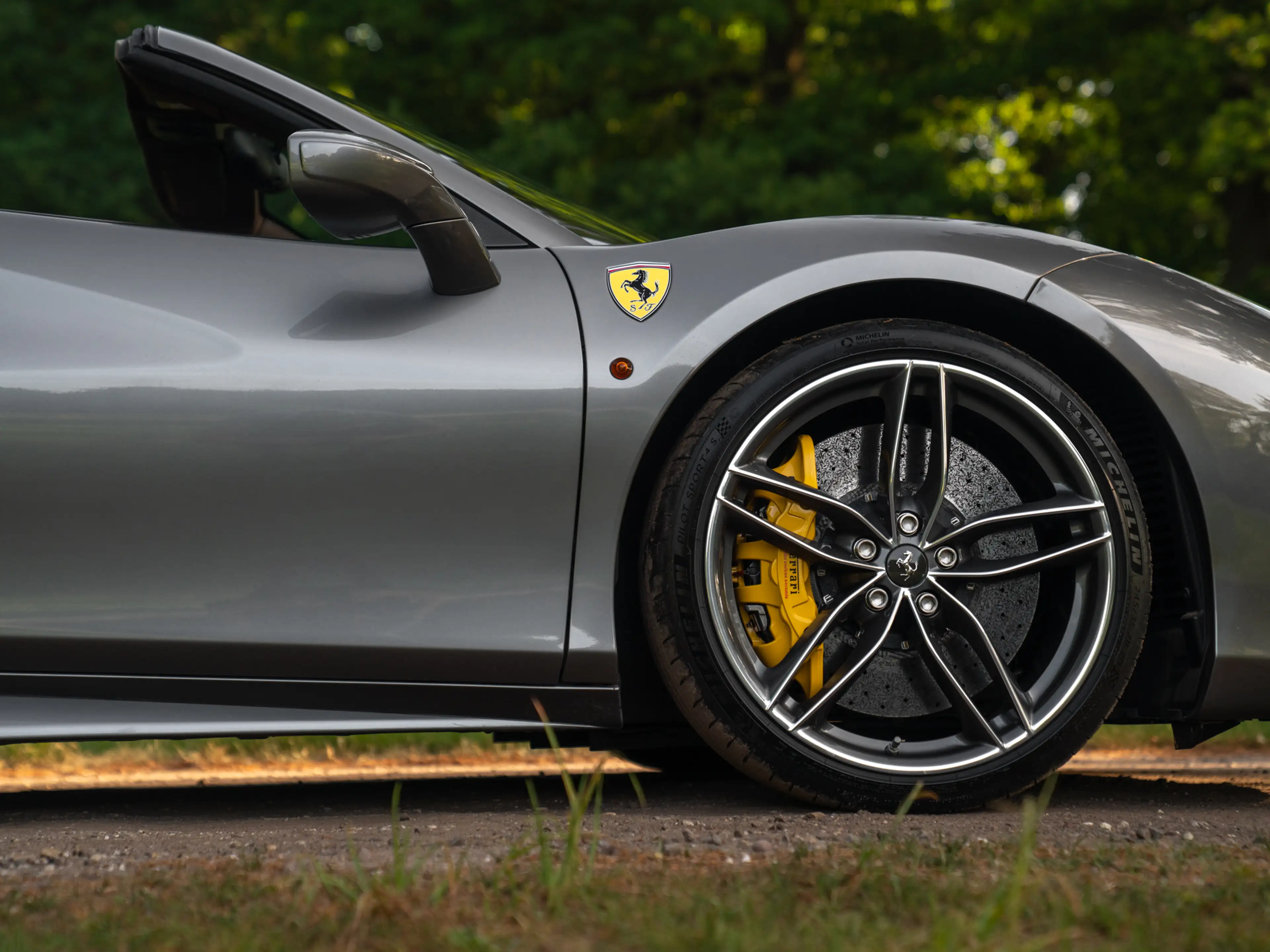 Ferrari 488 Spider | Atelier Car | New Power 07-2027 | Lift | — photo 18