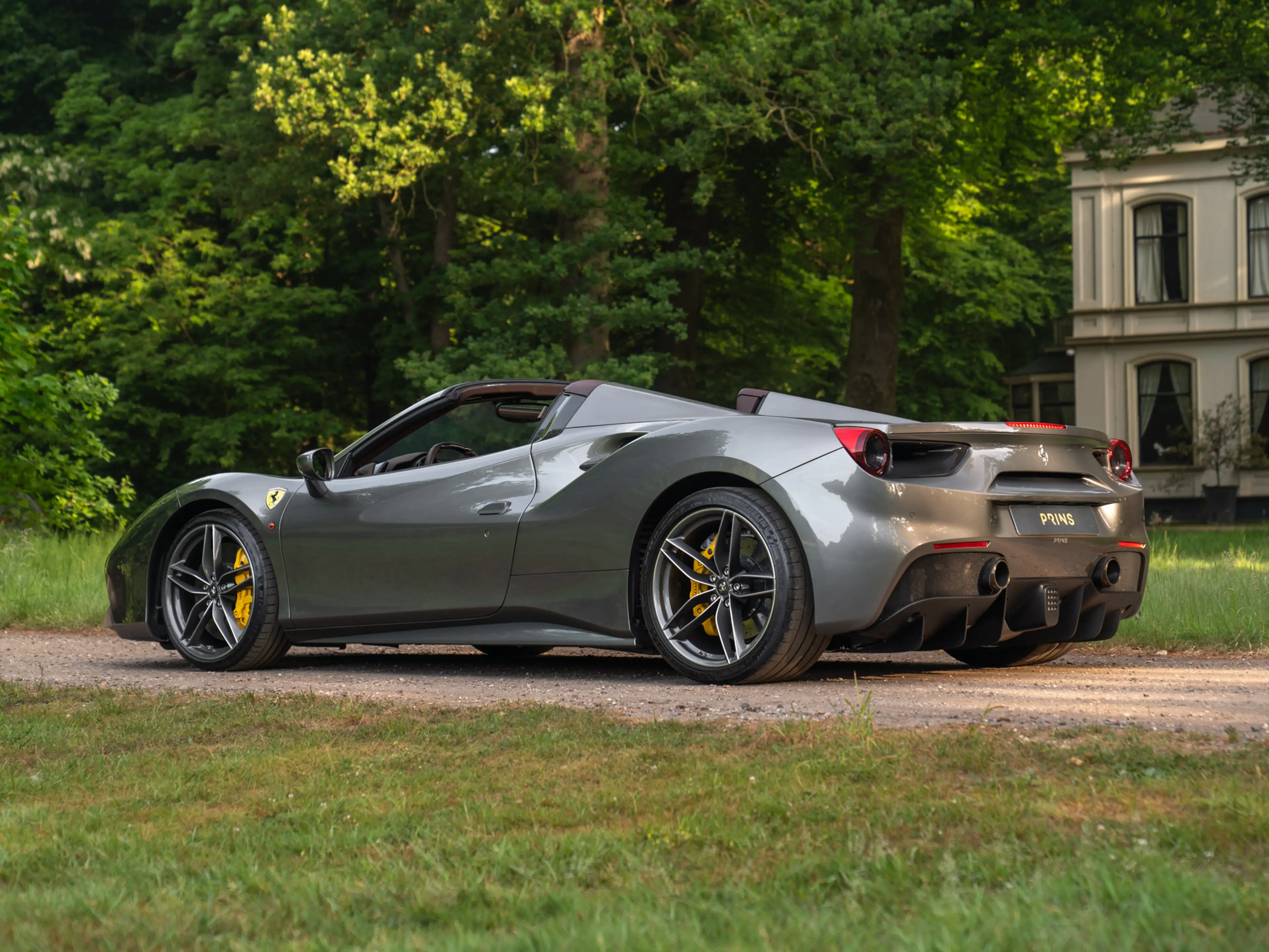Ferrari 488 Spider | Atelier Car | New Power 07-2027 | Lift | — photo 4
