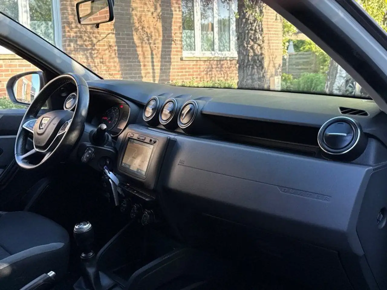 Dacia Duster — photo 16