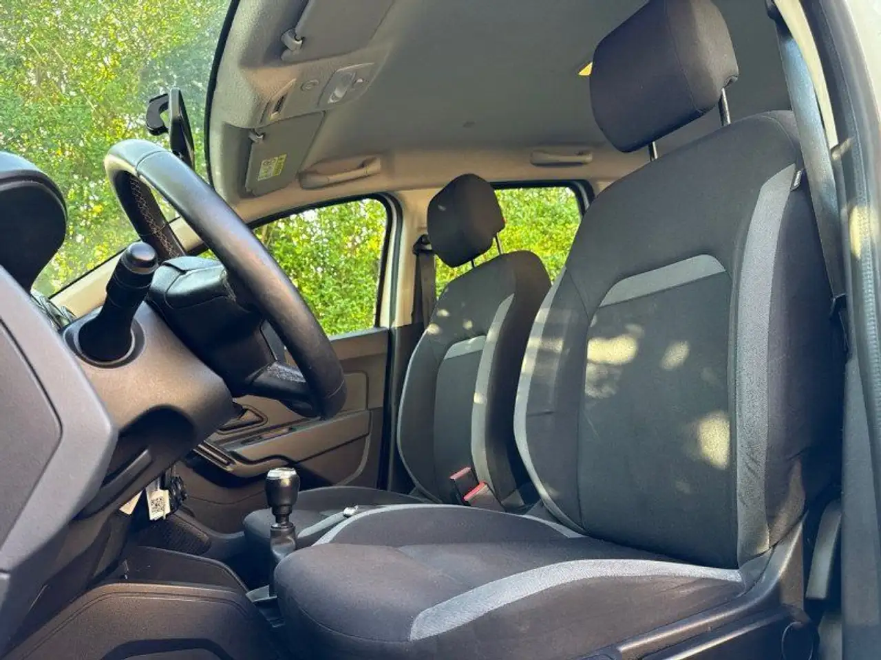 Dacia Duster — photo 12