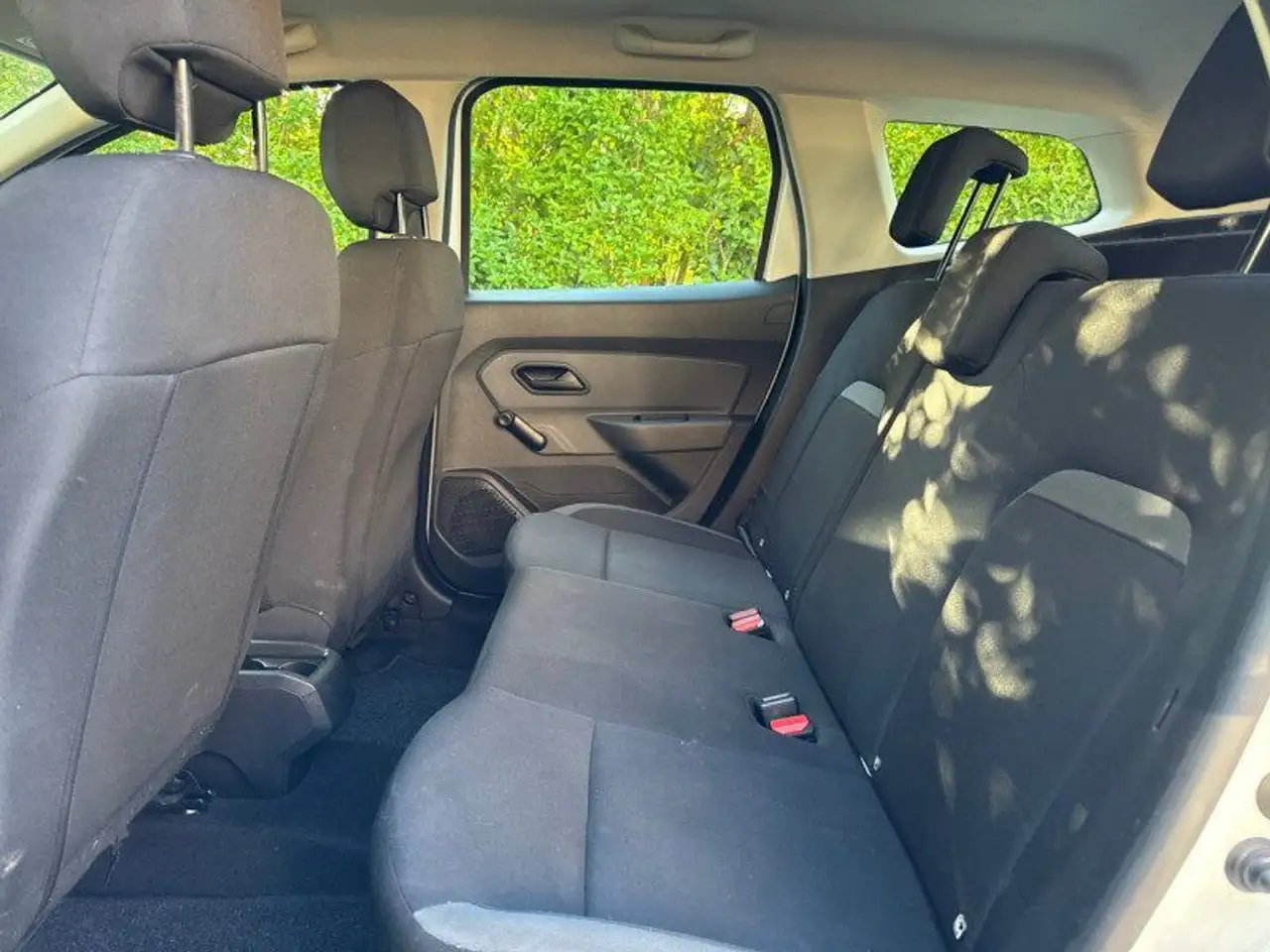 Dacia Duster — photo 18