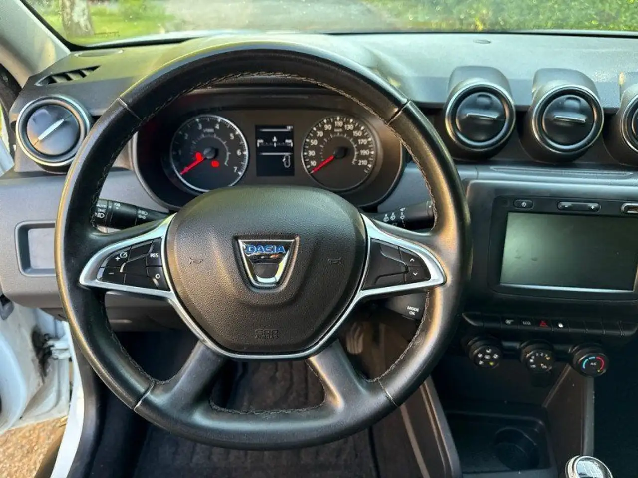 Dacia Duster — photo 20