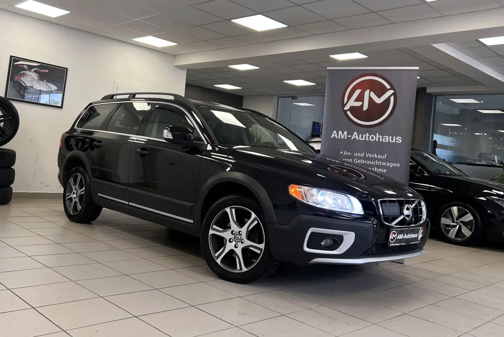 Volvo XC70 Momentum AWD *PanoSD*AHK*ACC*Kamera Negro - 1