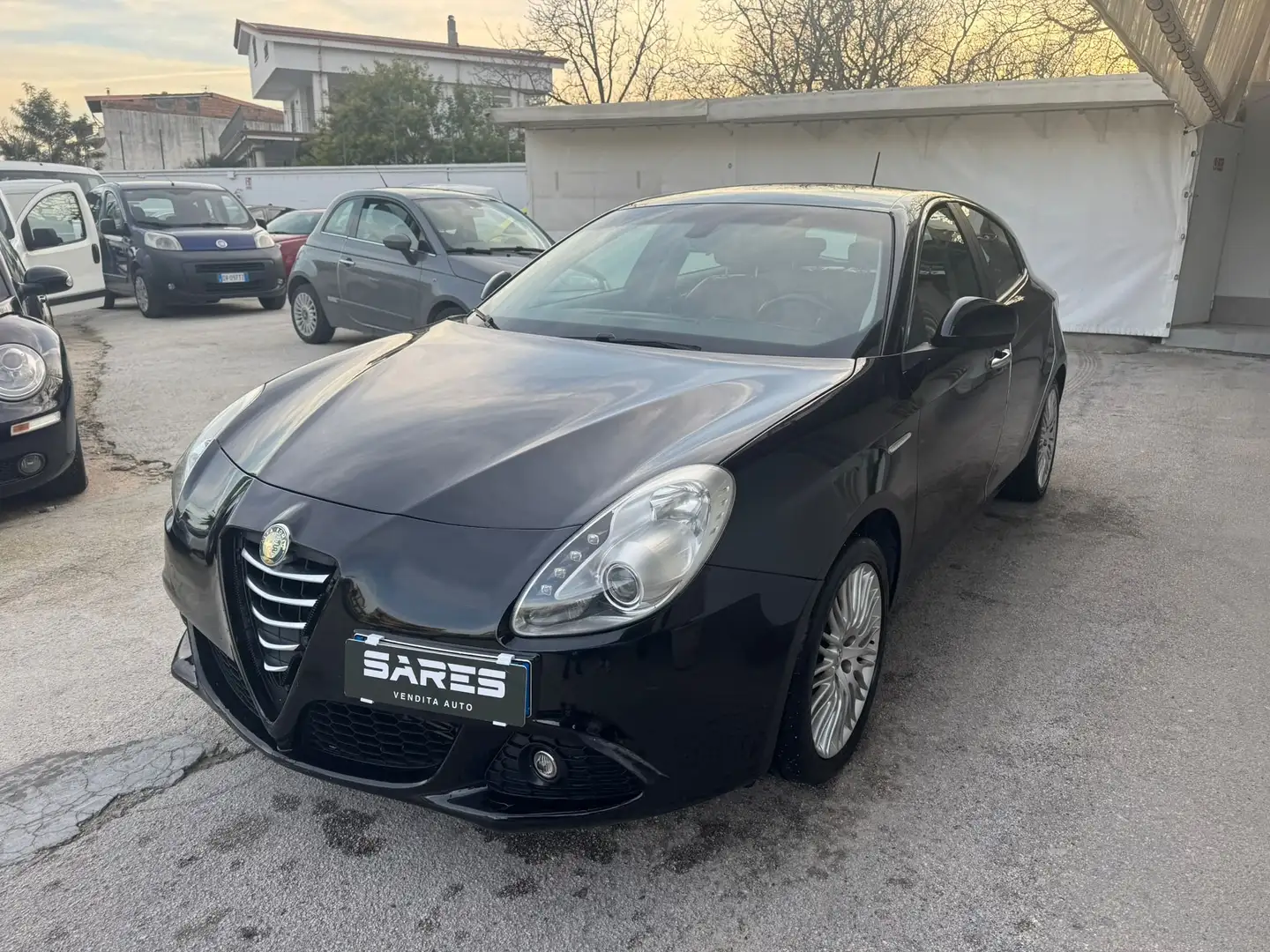 Alfa Romeo Giulietta Giulietta  1.6 jtdm(2) Exclusive Schwarz - 1