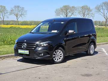 110 CDI L1 Pro L1 Pro Navi Mbux LED Trekhaak Airco